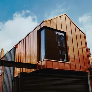 Apartment 3-story Townhouse - Sleeps 8